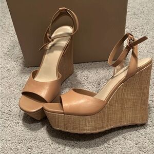 Wedges tan